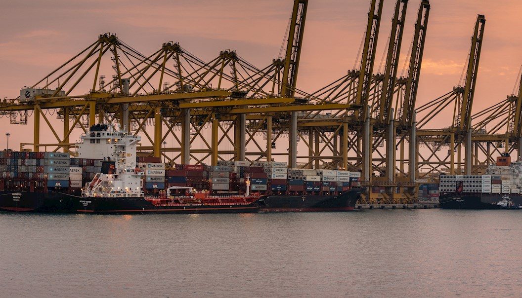 Análisis comparativo de los principales puertos mundiales de contenedores