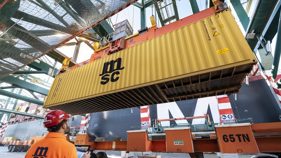 Dünyanın En Büyük Gemi Şirketi Ortadoğu'ya T