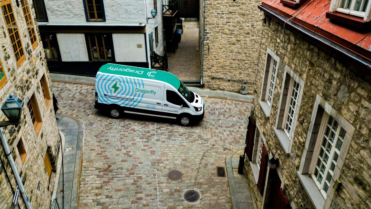 Straightship 与 Dragonfly 合作推出一站式�