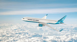 Cómo la guerra de Irán paralizó la red mundial de carga aérea