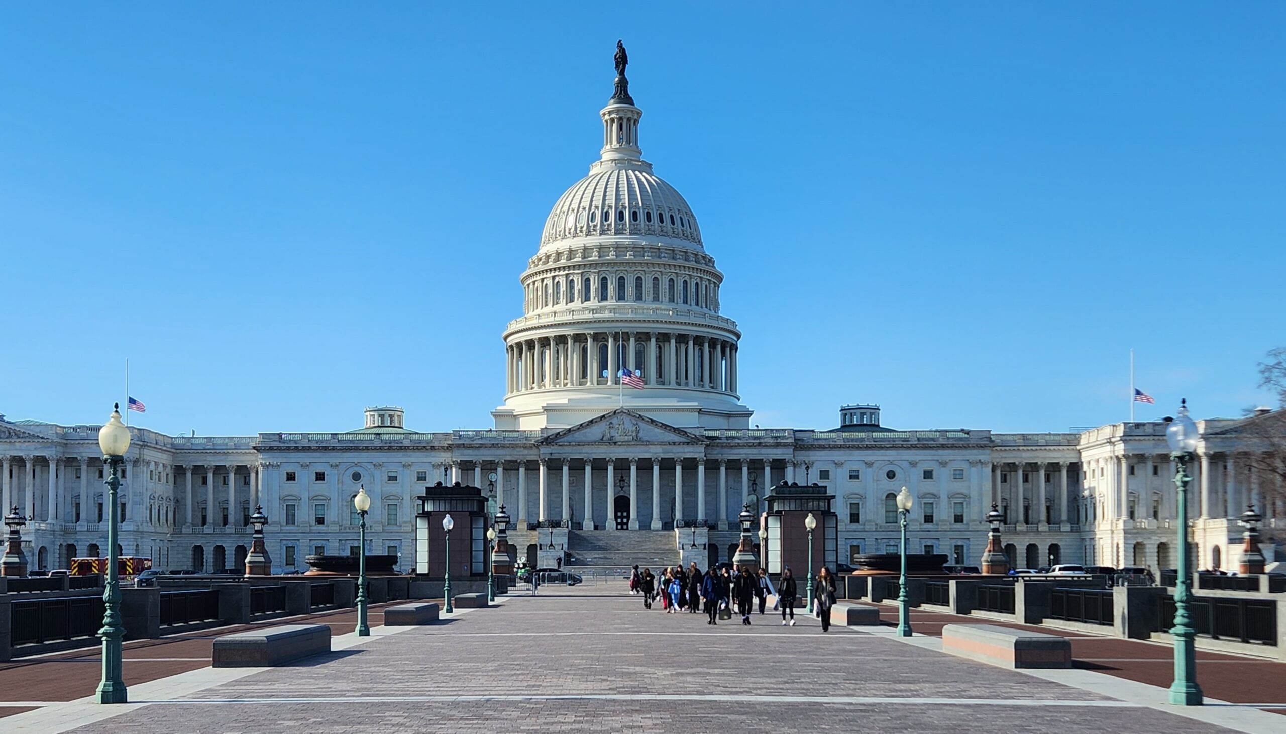 Yasa Koyucu, Ticari Ehliyet Baskınlarında Göçm