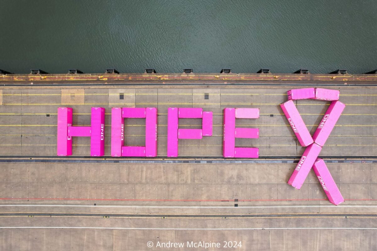 ONE, DP World impacchettano la speranza per la sensibilizzazione sul cancro al seno