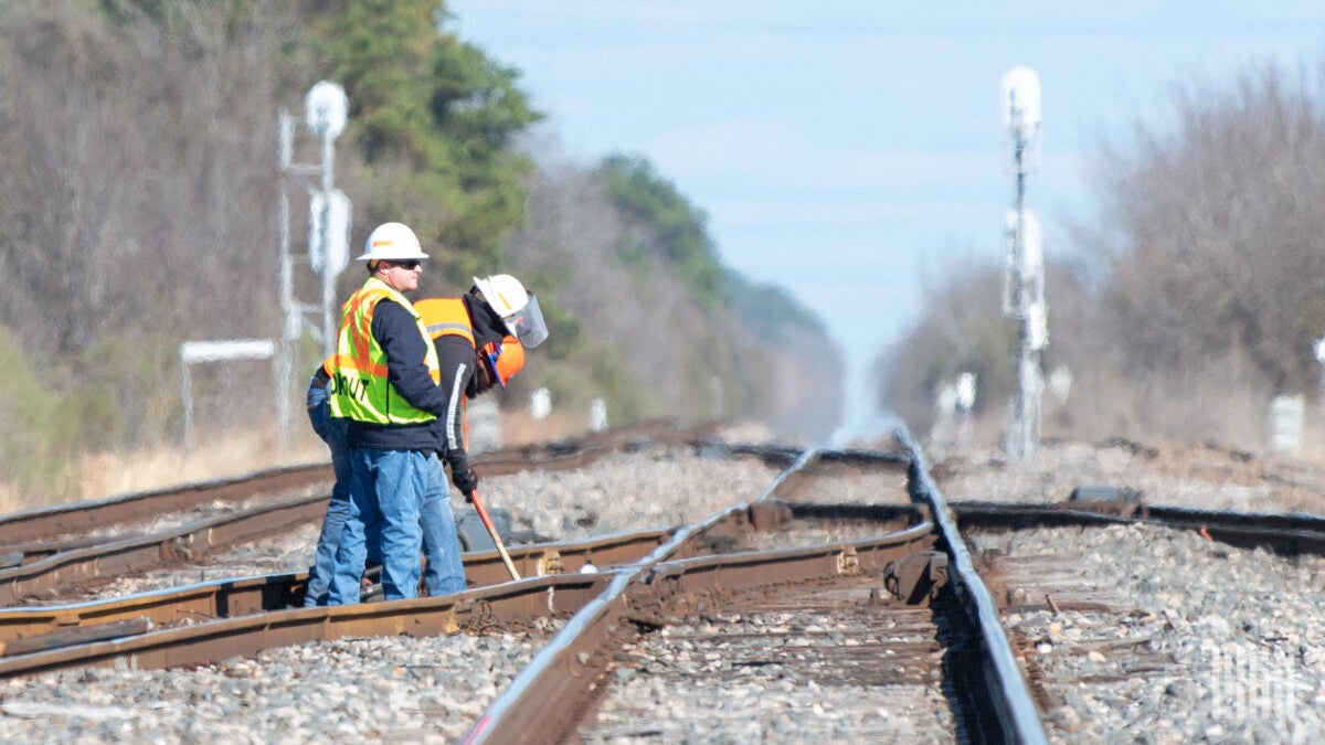 Un proyecto de ley colocaría a los jefes de patio ferroviario bajo la ley de horas de servicio