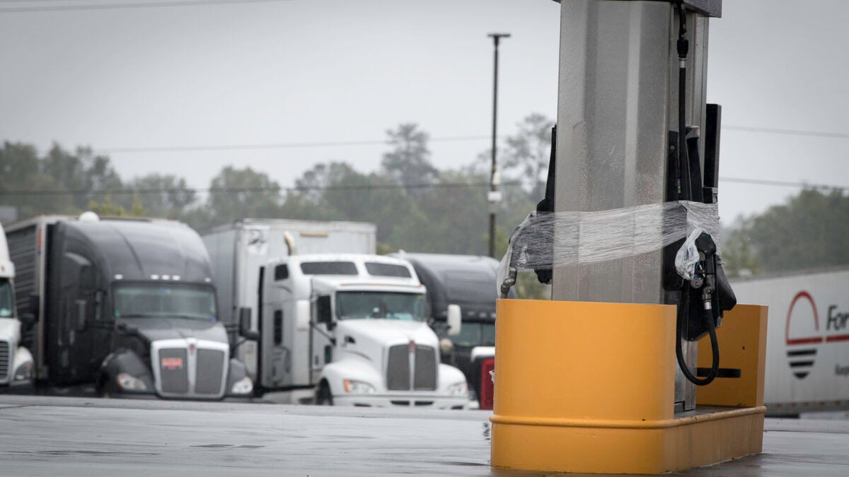 1 distributore di benzina su 6 a corto di carburante in Florida mentre si avvicina l'uragano Milton