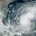 Portos Restringem Navegação, Algumas Instalações de Petróleo Fecham com Aproximação de Milton à Flórida