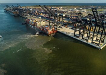 Houston Port Achieves Record-Breaking Loaded Exports: A Milestone in Shipping Excellence