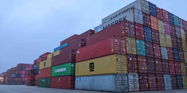 Comparing Maritime Cargo Trends: A Look at Volume Across US Ports