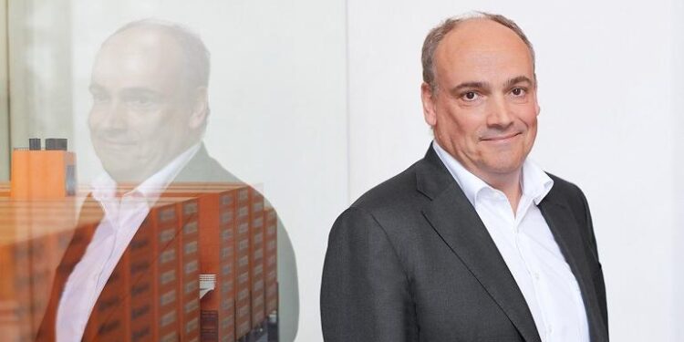 Hapag-Lloyd Targets Strengthening Position Among Top 5 Container Lines