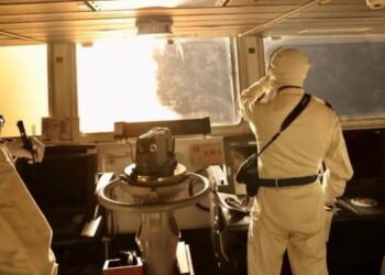 Red Sea Tanker Suffers Damage from Houthi Missile Strike