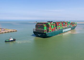 Evergreen vessel marks draft-record in Zeebrugge