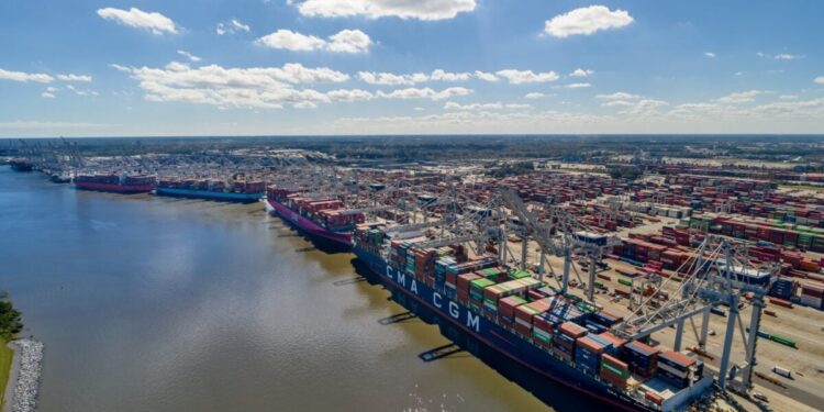 Analysis: Port poker and the East Coast dock strike