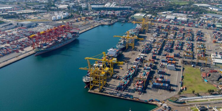 Australian government prioritises Port Botany, drops Kembla and Newcastle plans