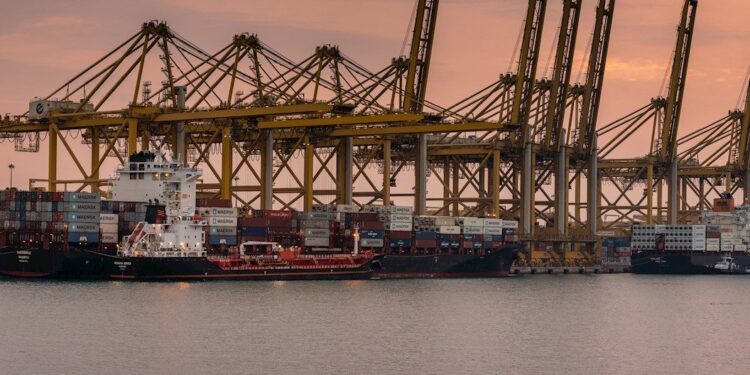 Comparative analysis of key global container ports