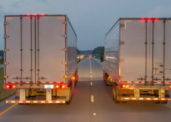 FMCSA allows ‘limited number’ of trucks to use pulsing brake lamps