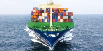 HMM follows MSC and CMA CGM, turning to pre-owned boxships