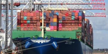 HMM purchasing five container vessels from Capital Group