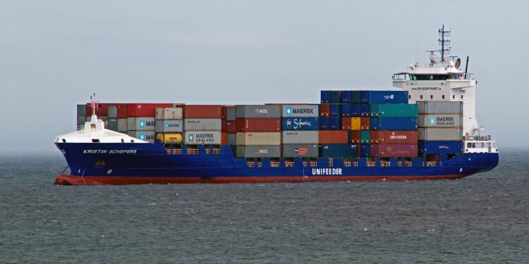 How Sustainable Materials Are Shaping Shipping Industry Decarbonization