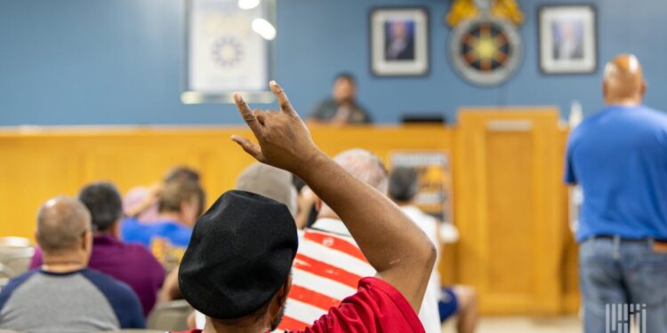 In another first, Teamsters make no endorsement for president