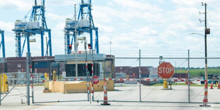 Jacksonville Port Authority braces for Hurricane Helene, possible ILA strike