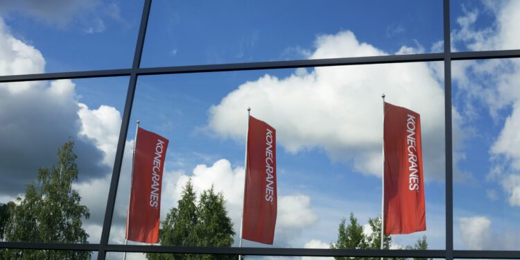 Konecranes upgrades forecast in earnings and net sales