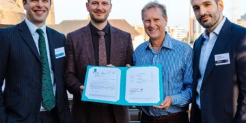 Lloyd’s Register approves Seaspan’s ammonia-powered feeder vessel design