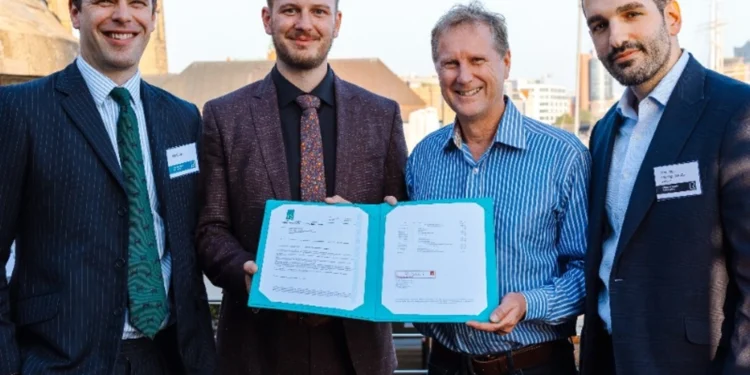 Lloyd’s Register approves Seaspan’s ammonia-powered feeder vessel design