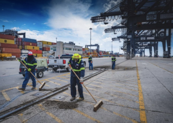 Port Houston container volume drops 5% in July