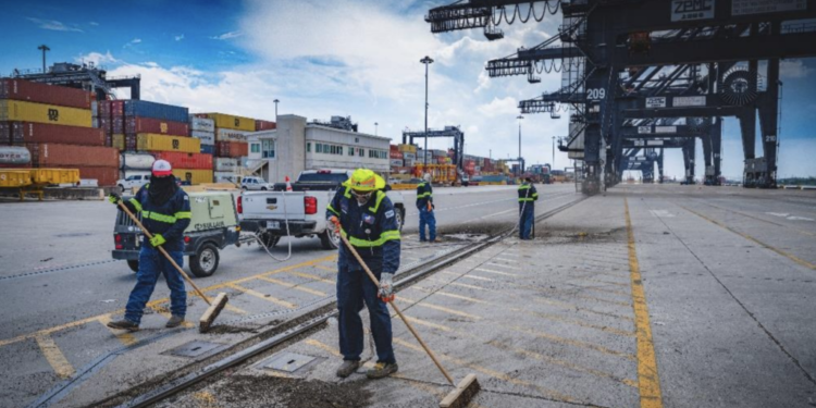 Port Houston container volume drops 5% in July