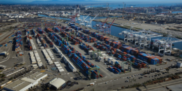 Port of Long Beach achieves significant emission reduction amid rising cargo volumes