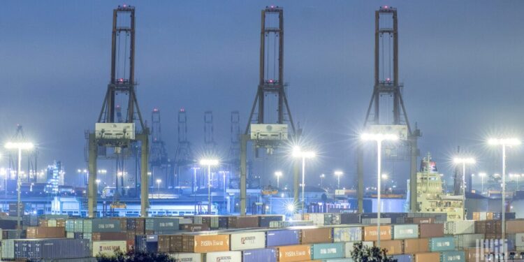 Port of Los Angeles sees busiest month outside pandemic
