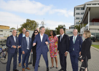 Port of Oakland unveils US first ARCHES hydrogen hub