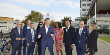 Port of Oakland unveils US first ARCHES hydrogen hub
