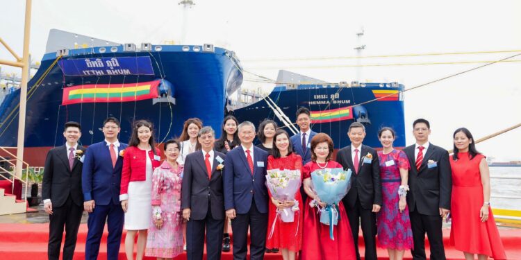 Regional Container Lines unveils two new 7,000 TEU vessels