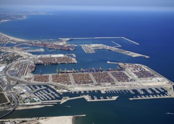Trade Routes in Turmoil: Valencia capitalizes on vessel re-routings, Gulf ports under pressure
