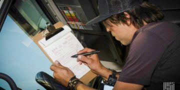 Trimble panelists: Great tech alone won’t keep drivers behind the wheel