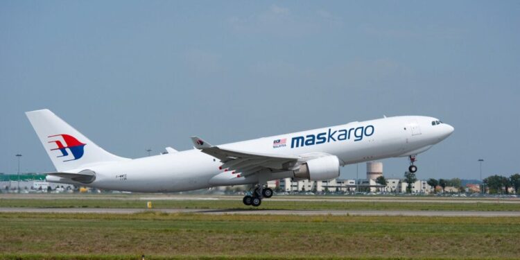 White Paper: How to slash load planning time by 83% with logistics optimization