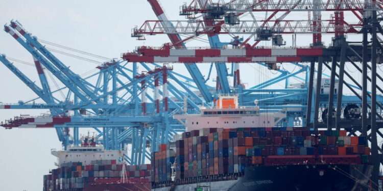 US East Coast, Gulf Coast Port Workers Union to Resume Contract Talks in November