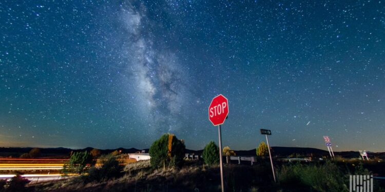 AI technology helps fleet managers detect drowsy drivers