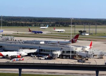 Airlines halt Florida cargo operations as Milton approaches