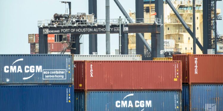 Borderlands Mexico: Gulf Coast ports slam US tariffs on Chinese container cranes
