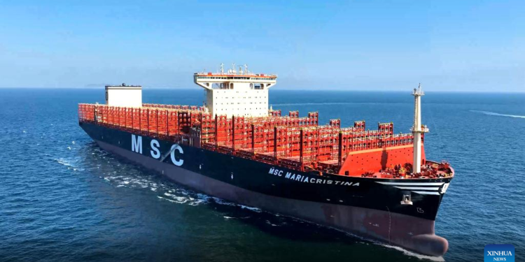 China’s self-developed LNG container ship delivered in Dalian