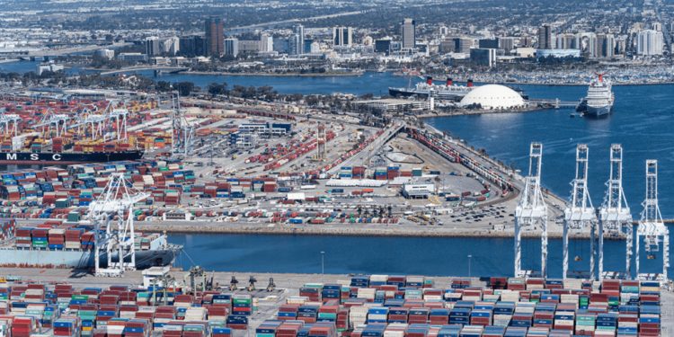 Container dwell times at San Pedro Bay ports reach year-high levels