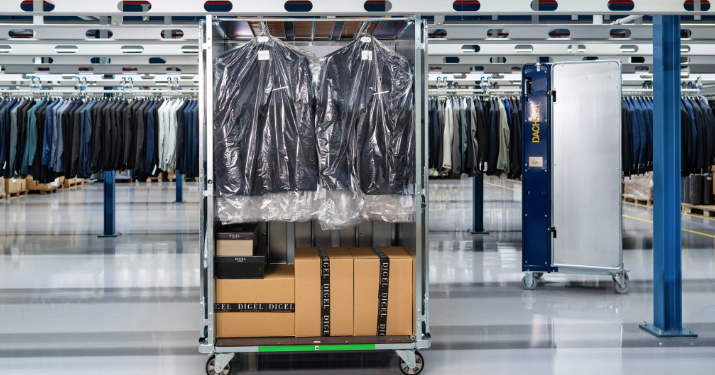 DACHSER enhances innovative rolling container for store deliveries