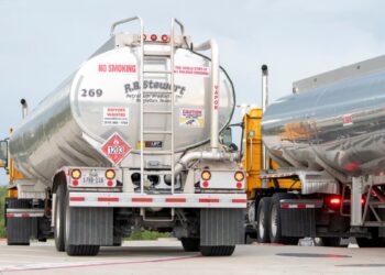 DOT proposes streamlining regs for hazmat carriers