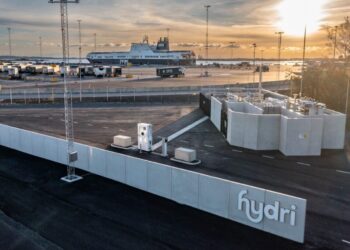 First hydrogen refueling station for heavy traffic opens at Port of Gothenburg