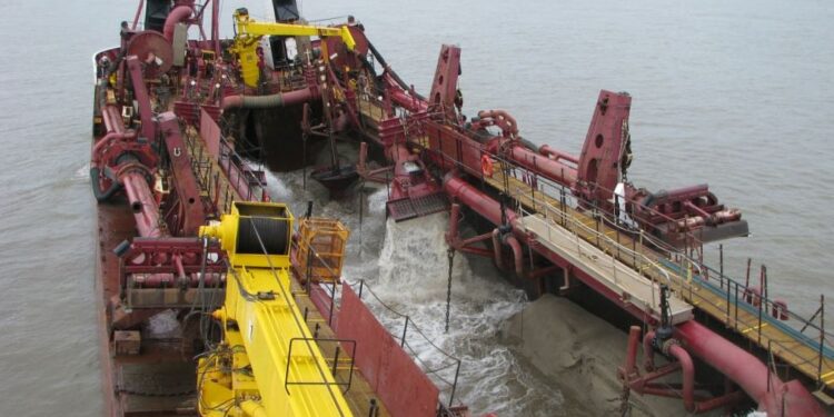 Great Lakes Bags $342.3 Million in New Dredging Contracts