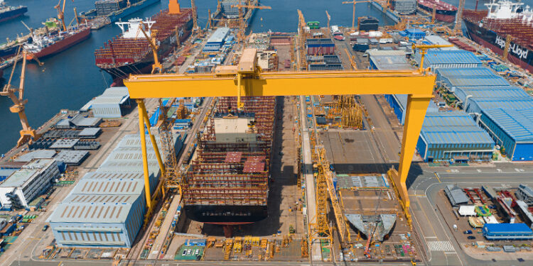 Hanwha Ocean allays delay concerns for boxships