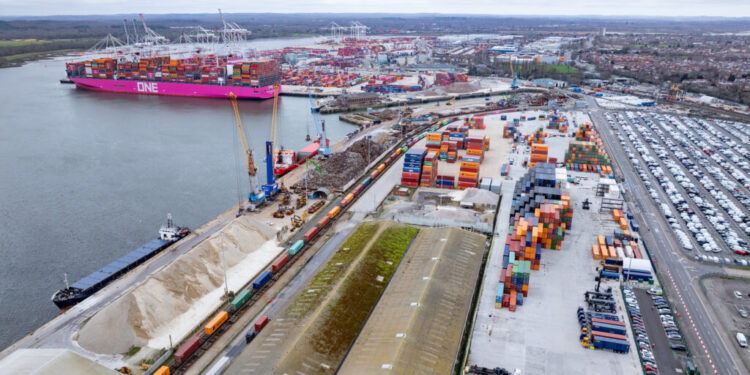 Higher box volumes for Southampton’s Solent Rail Terminal