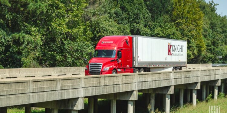 Knight-Swift starting to see positive TL rate negotiations