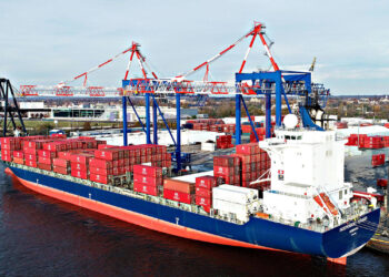 Philadelphia’s PSA Penn Terminals receives Liebherr container crane